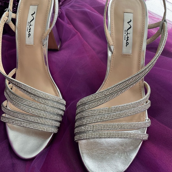 Nina Shaya Evening Sandals - Picture 4 of 5